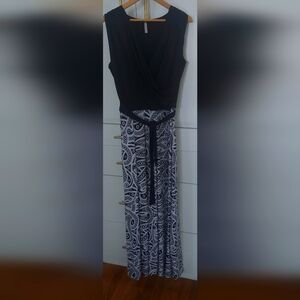 Gorgeous long maxi dress black w black and white size L